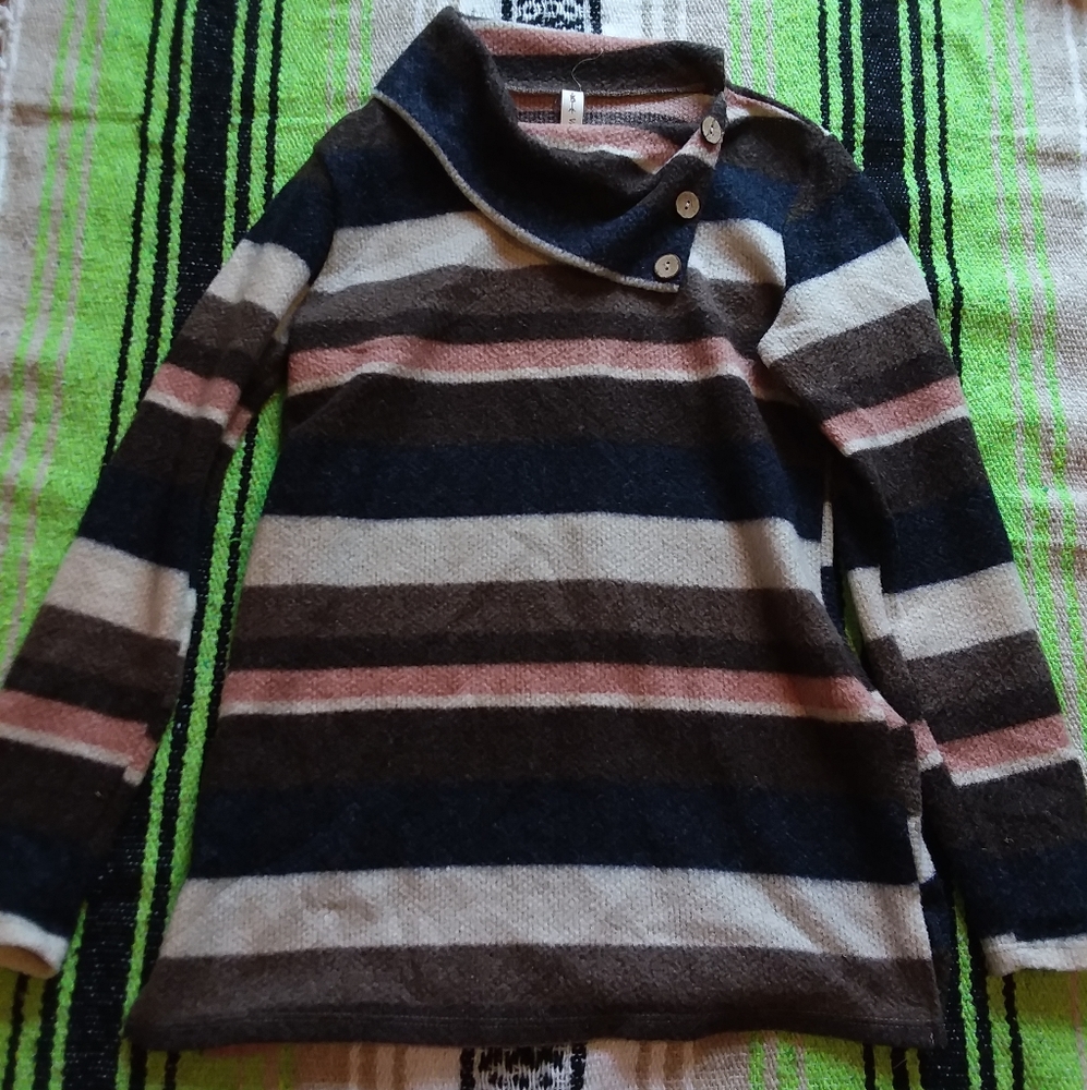 Medium sweater